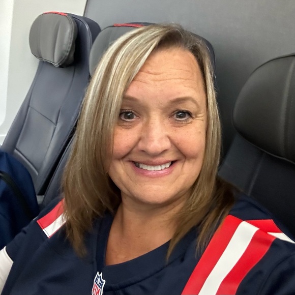 Meet your Posher, Simone - Picture 1 of 1